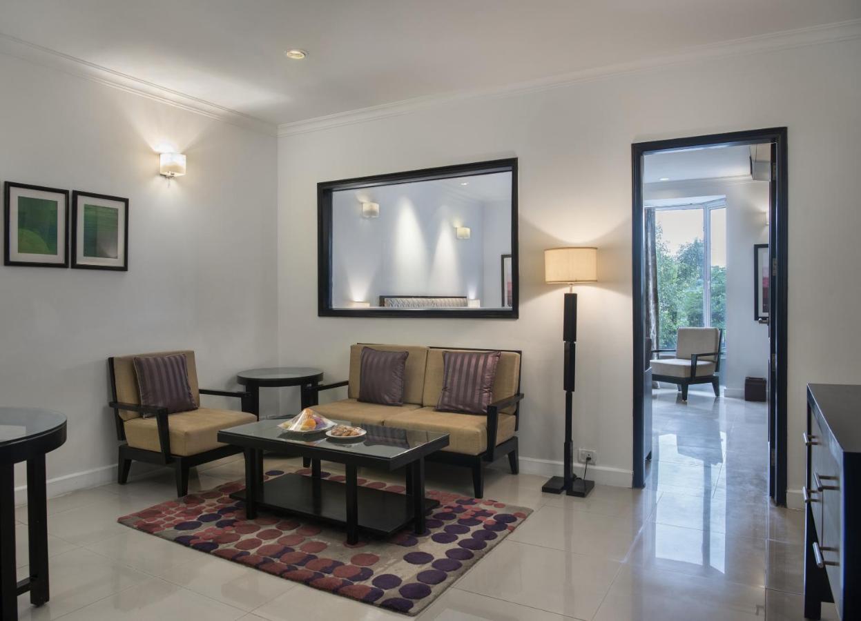 สโรวร ปอร์ติโก สุราชคัญช์ Hotel นิวเดลี ภายนอก รูปภาพ